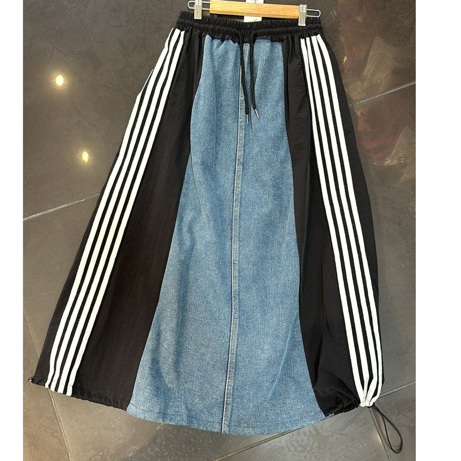 Vivi black/blue denim skirt